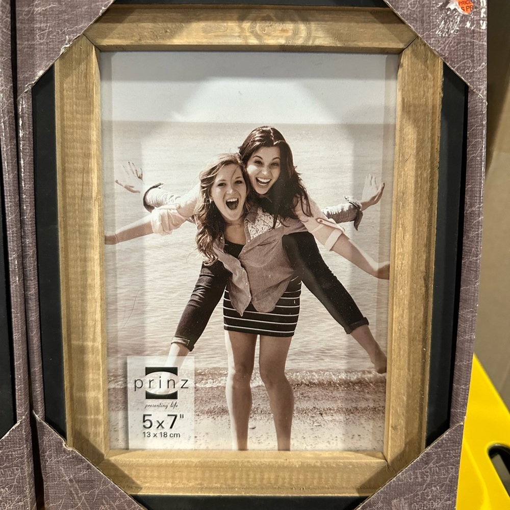 5x7 Photo Frame Set - Picture 2 of 4